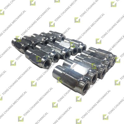 comprare 432-23031-1 (Lincoln) Raccordo filettato per tubi 、Giunto esterno、Giunto diritto con filettatura interna、Raccordo diritto con filettatura interna、Nipplo dritto per tubi online manufacture